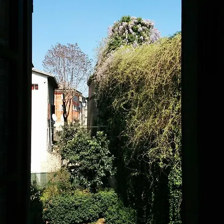 アパート Honey House