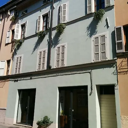 Honey House * Parma