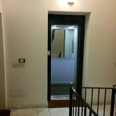 Honey House アパート