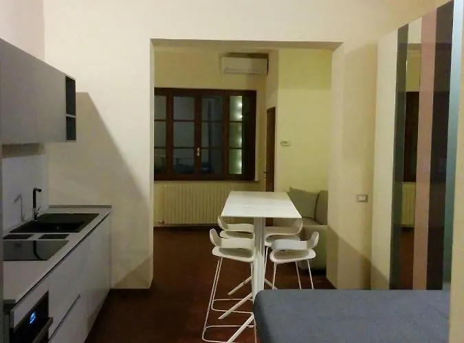 Honey House Apartment Parma