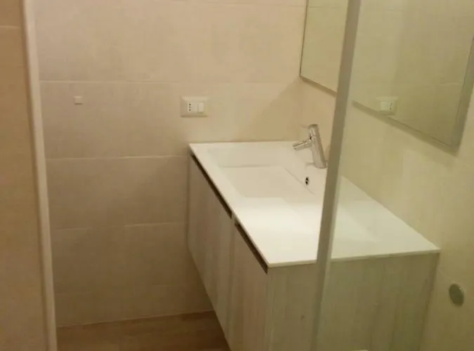 Honey House Apartment Parma