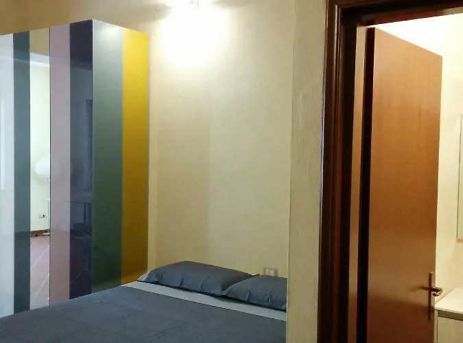 Apartment Honey House Parma