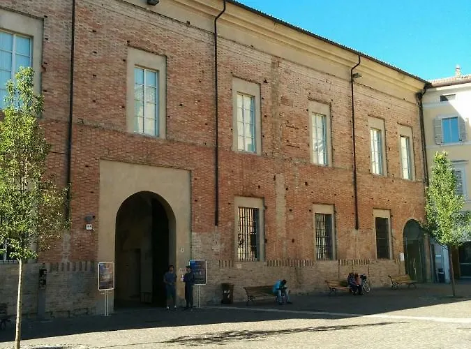 Honey House Parma