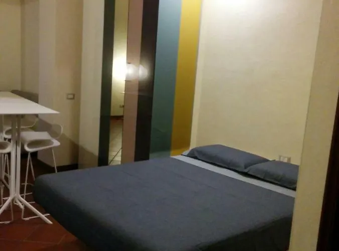 Apartment Honey House Parma