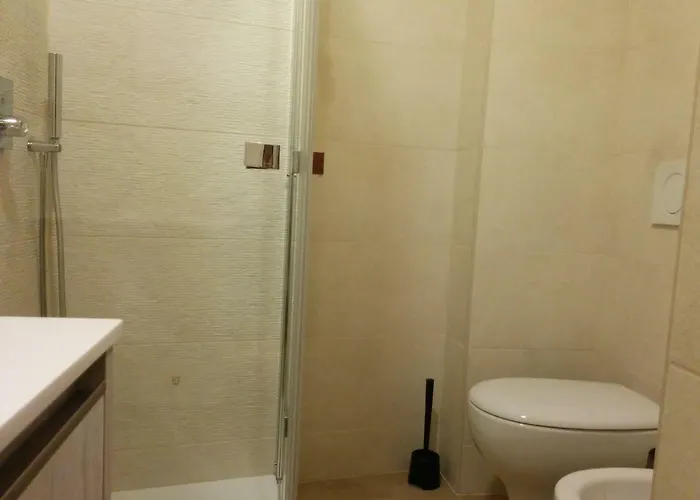 Apartment Honey House Parma